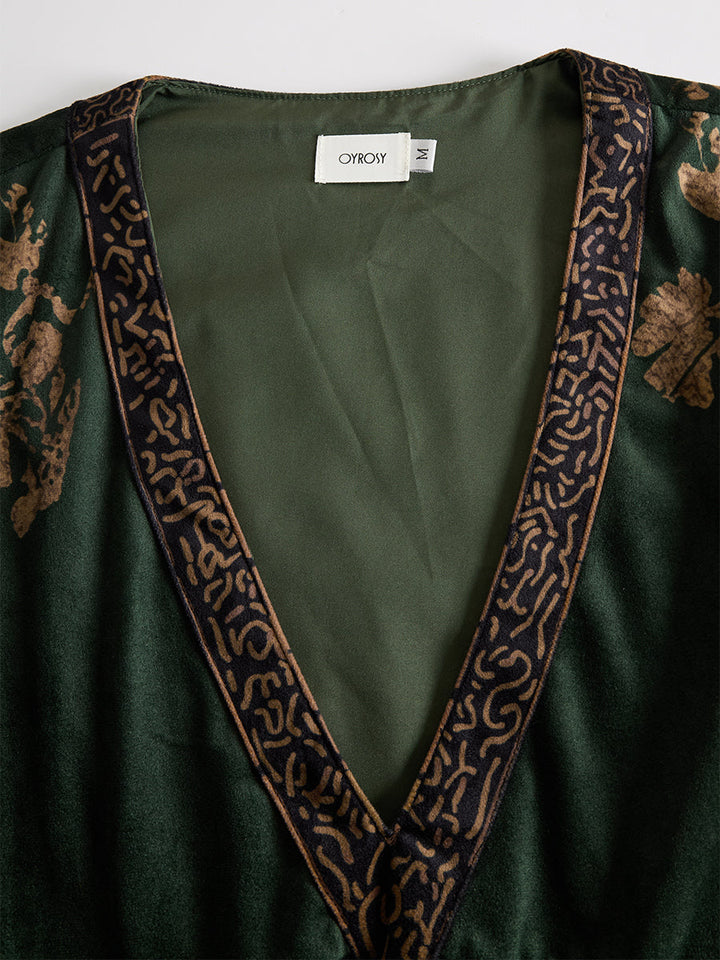 Martina - Maxikleid Retro für den Alltag aus Kunstwildleder Blumenmuster mit Fransen und V-Ausschnitt
