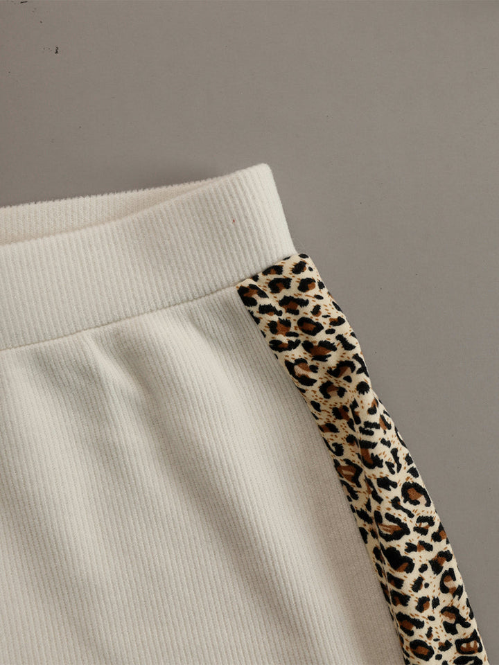 Liesa - Ensemble mit shorts elegant sportlich aus Strick Leopardenmuster mit Kragen