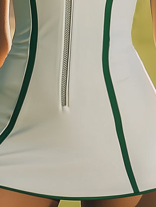 Alva - Sportliches Minikleid aus technischem Gewebe gestreift mit Reißverschluss ärmellos