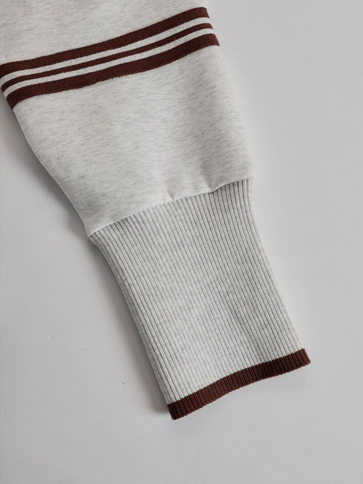 Lilith - Sportliches Hosen-Ensemble im Retro-Stil aus technischem Gewebe gestreift mit Reißverschluss