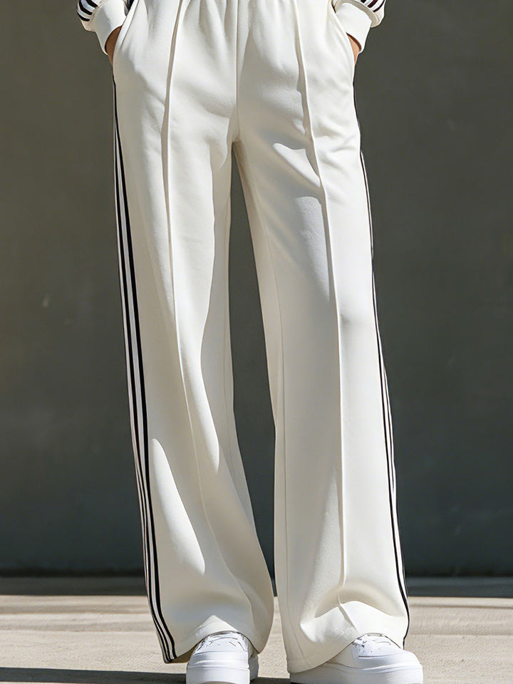 Liesa - Sportliches Hosen-Ensemble im Retro-Stil aus technischem Gewebe im Farbblock-Design schulterfrei
