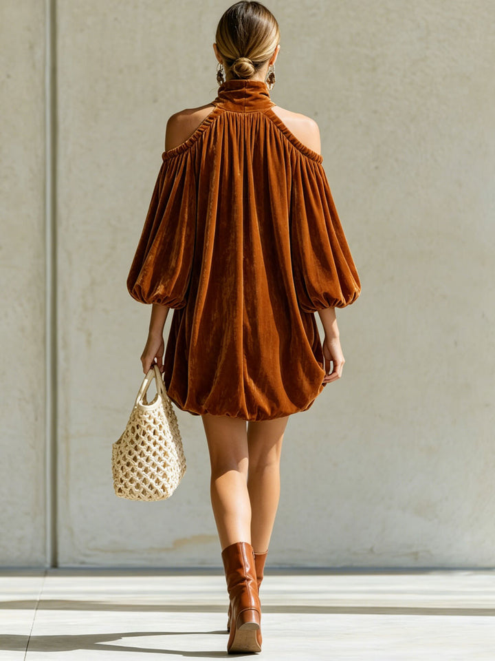 Mira - Minikleid sportlich im Retro-Stil aus Samt Blumenmuster