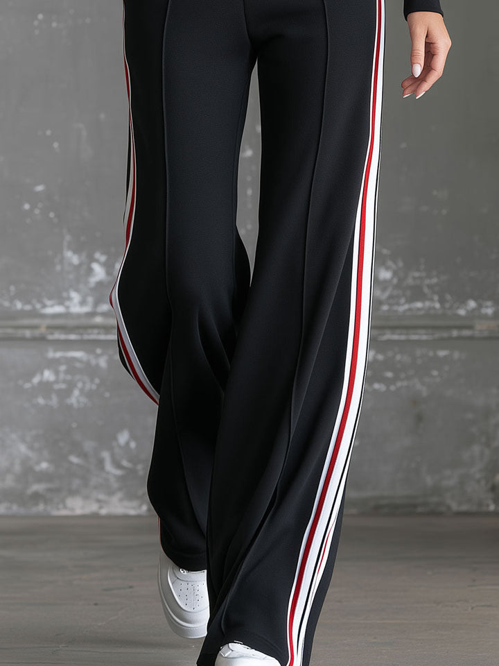 Rosalie - Sportliches Hosen-Ensemble im Retro-Stil aus technischem Gewebe im Farbblock-Design mit Kragen
