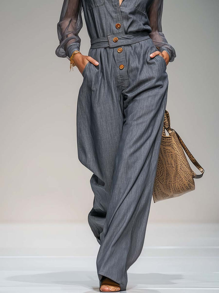 Helga - Overall elegant im Retro-Stil aus Jeansstoff mit V-Ausschnitt und Knöpfen