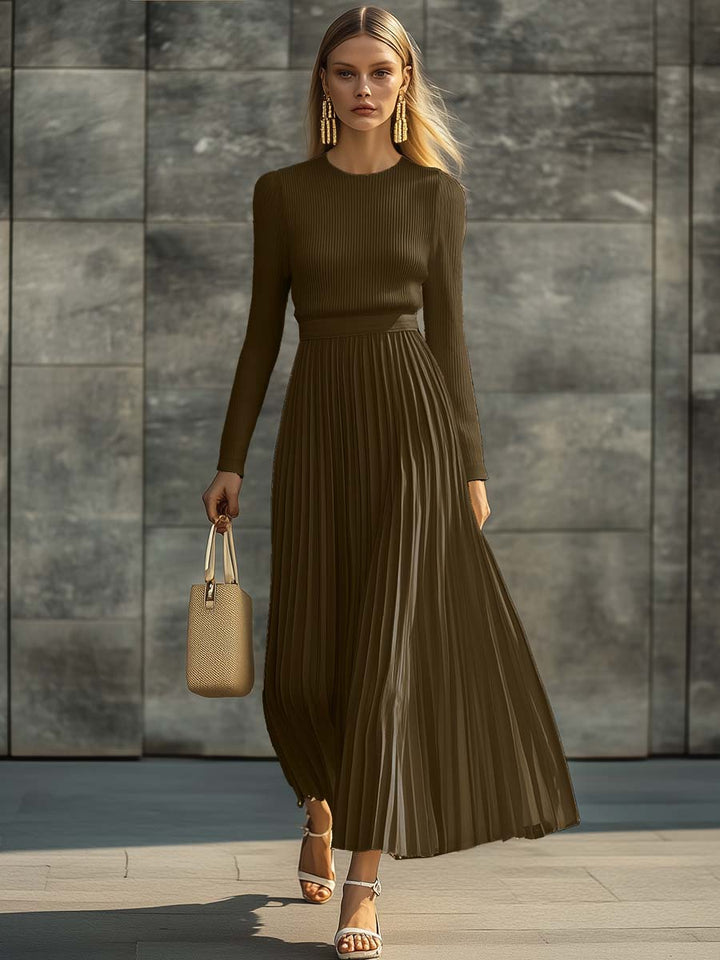 Doris - Elegantes Maxikleid lässig aus Strick plissiert