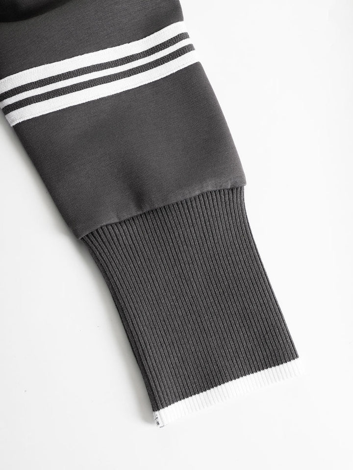 Lilith - Sportliches Hosen-Ensemble im Retro-Stil aus technischem Gewebe gestreift mit Reißverschluss