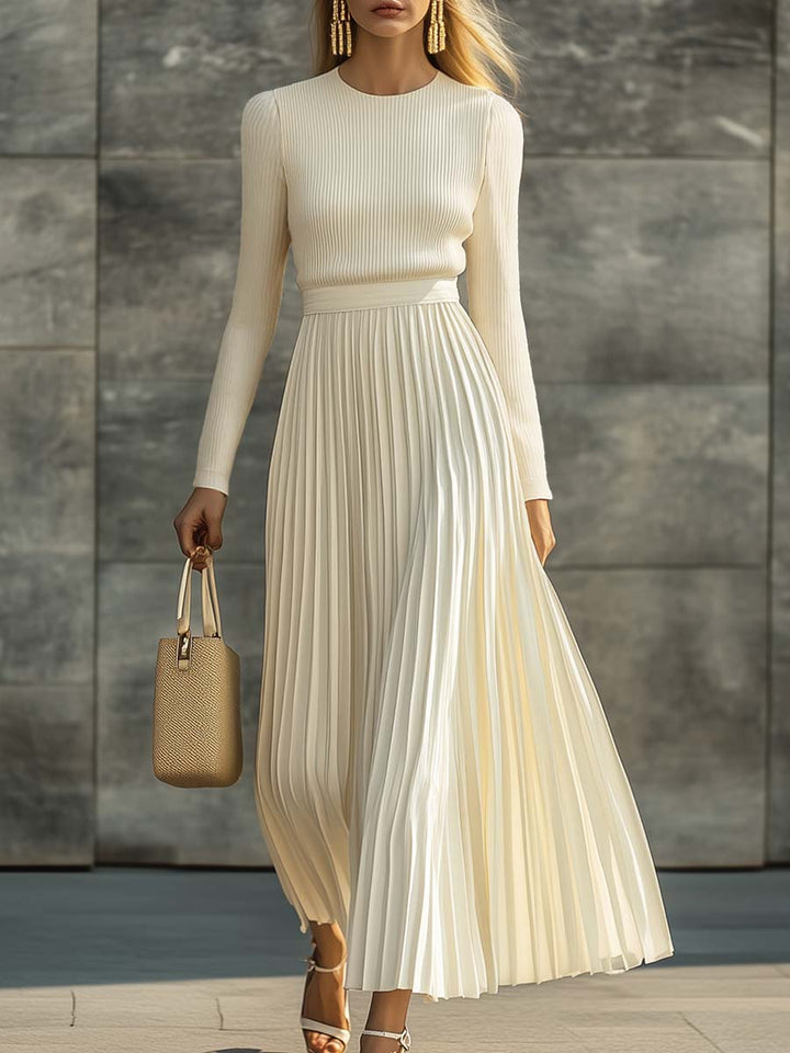 Doris - Elegantes Maxikleid lässig aus Strick plissiert