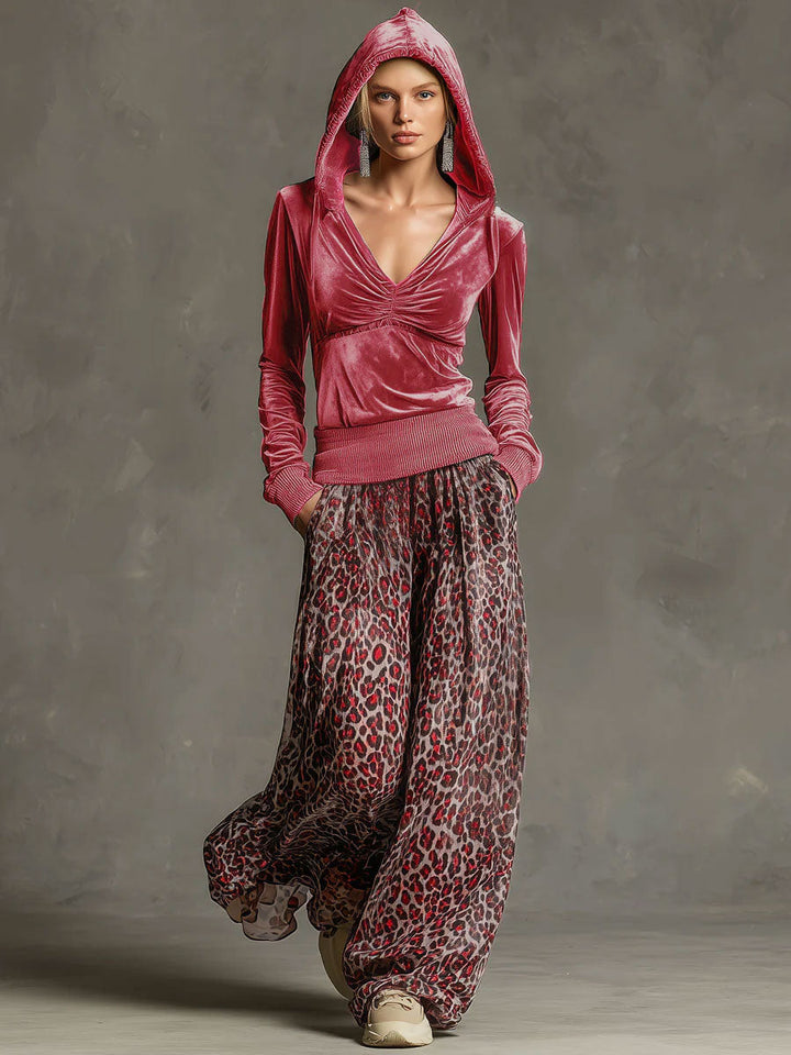 Bine - Lässiges Hosen-Ensemble Retro aus Chiffon Leopardenmuster mit V-Ausschnitt und Kapuze