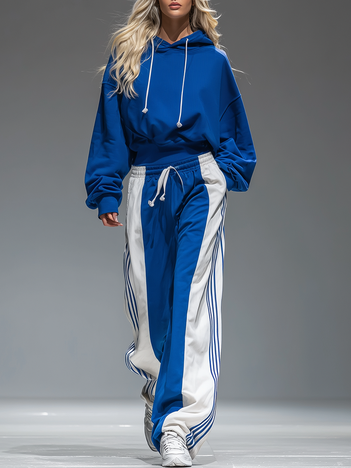 Hedi - Sportliches Hosen-Ensemble im Retro-Stil aus technischem Gewebe gestreift mit Kapuze