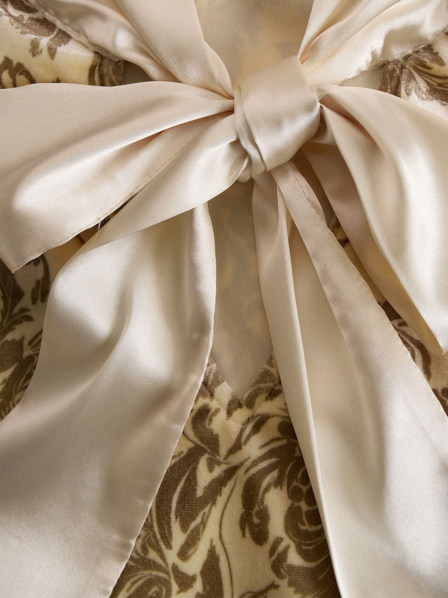 Luisa - Bluse elegant für besondere Abende aus Samt Blumenmuster mit Kragen