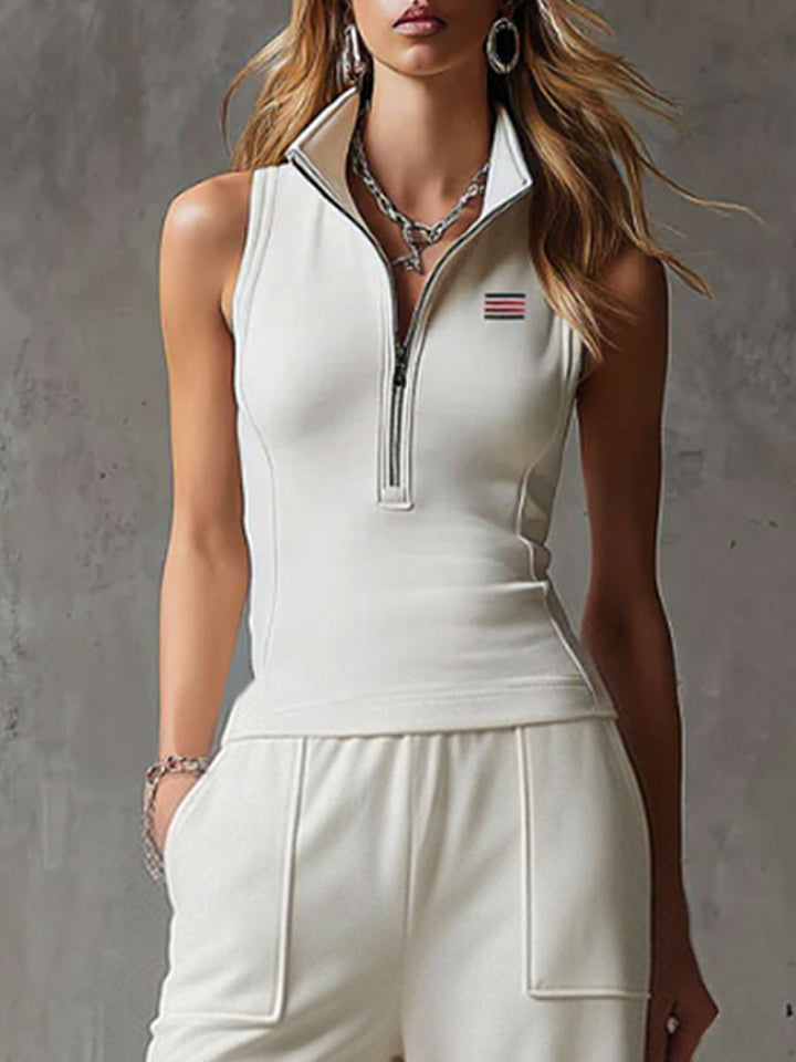 Käthe - Sportliches Hosen-Ensemble im Retro-Stil aus technischem Gewebe gestreift mit Reißverschluss ärmellos