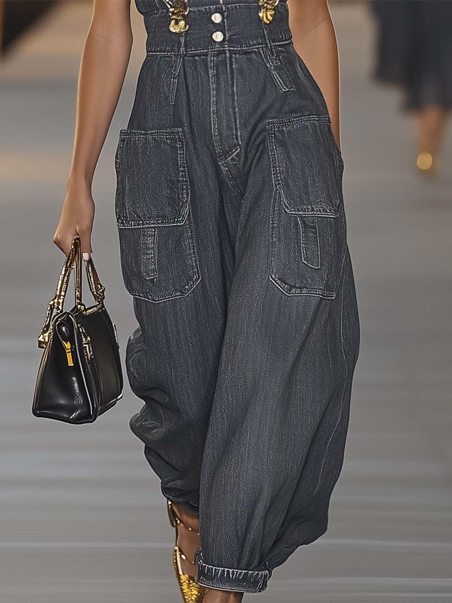 Anja - Overall für den Alltag aus Jeansstoff mit V-Ausschnitt