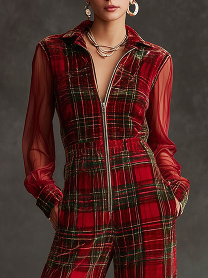 Selina - Overall Retro für besondere Abende aus Samt kariert mit V-Ausschnitt und Einsätze durchbrochene Details
