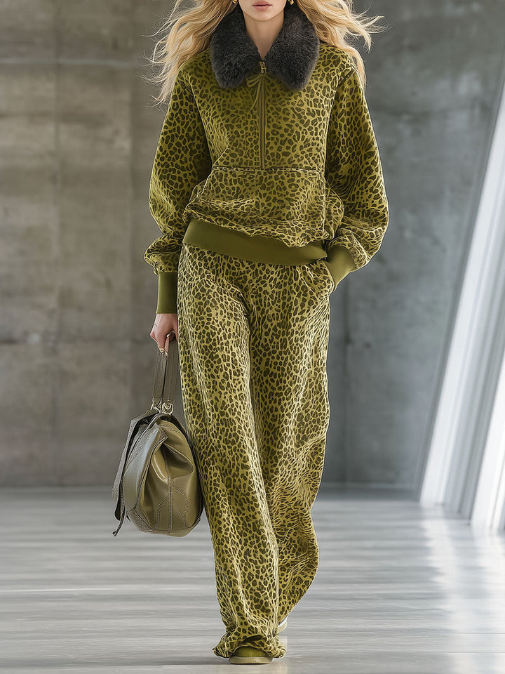 Liya - Sportliches Hosen-Ensemble aus Samt Leopardenmuster mit Kragen und V-Ausschnitt