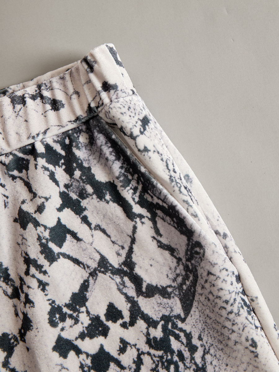 Andrea - Lässiges Hosen-Ensemble Retro aus Samt im Farbblock-Design mit V-Ausschnitt und Kapuze