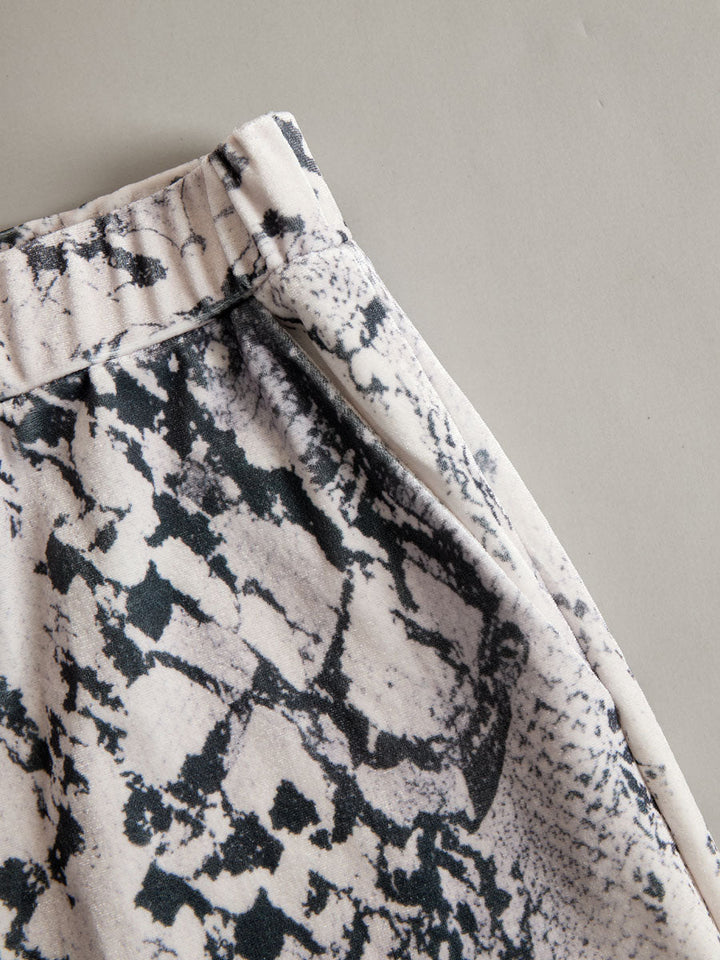 Andrea - Lässiges Hosen-Ensemble Retro aus Samt im Farbblock-Design mit V-Ausschnitt und Kapuze