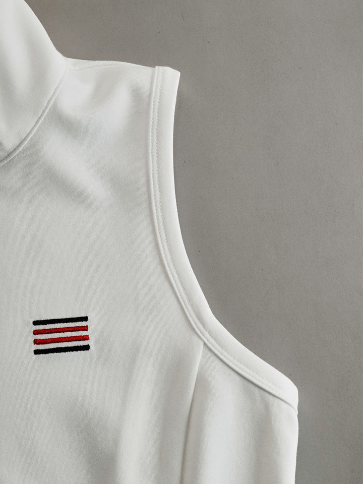 Käthe - Sportliches Hosen-Ensemble im Retro-Stil aus technischem Gewebe gestreift mit Reißverschluss ärmellos