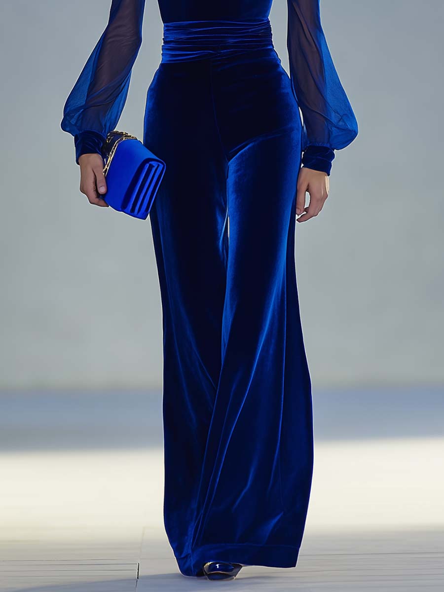 Valentina - Overall elegant im Retro-Stil aus Samt mit V-Ausschnitt und Einsätze durchbrochene Details
