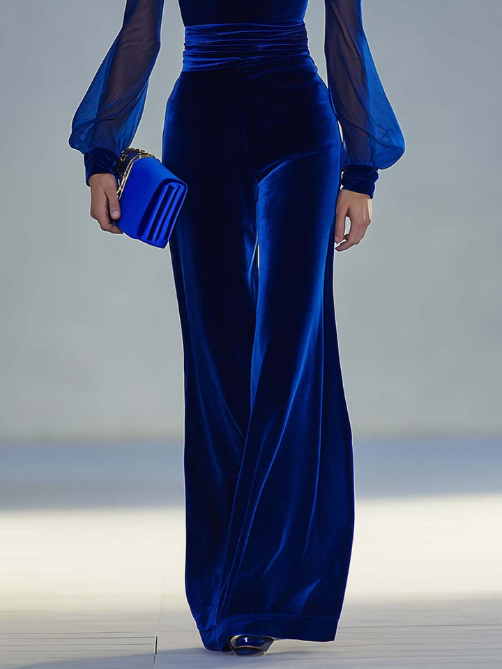 Valentina - Overall elegant im Retro-Stil aus Samt mit V-Ausschnitt und Einsätze durchbrochene Details