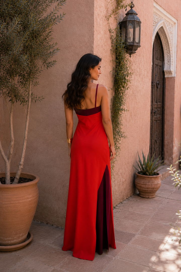 Lena - Maxikleid mit Neckholder und Beinschlitz