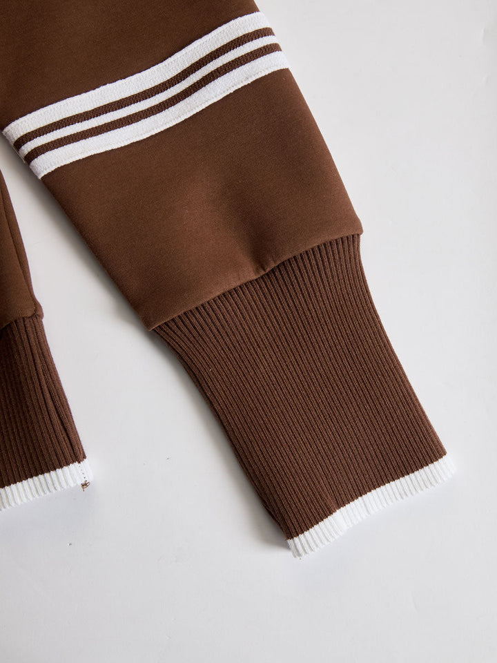 Lilith - Sportliches Hosen-Ensemble im Retro-Stil aus technischem Gewebe gestreift mit Reißverschluss