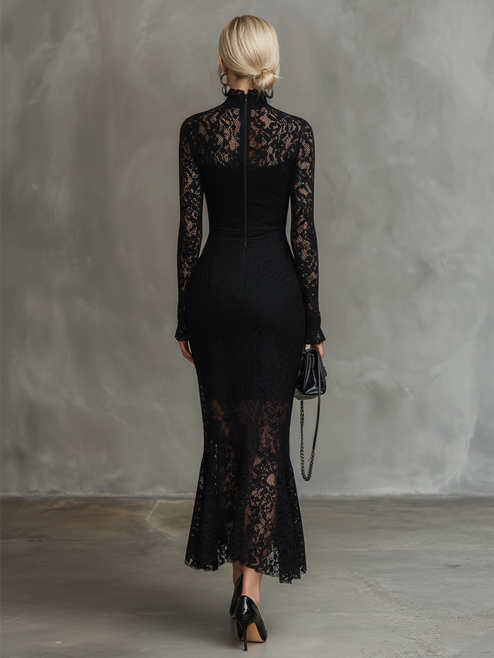 Julia - Elegantes Maxikleid für besondere Abende aus Spitze mit Kragen und Einsätze aus Spitze