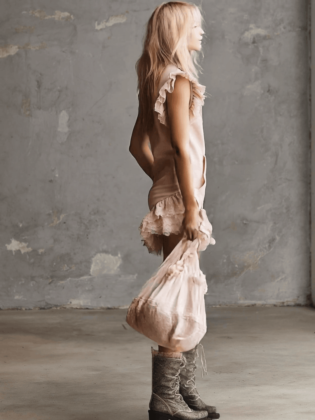 Lena - Elegantes Minikleid Retro aus Spitze mit Reißverschluss und Volants ärmellos