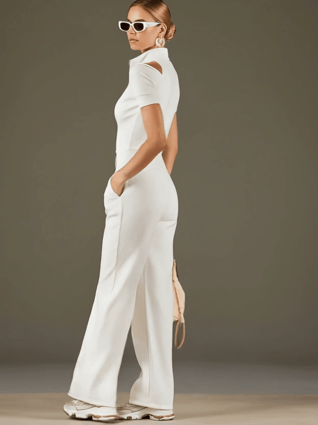 Liselotte - Overall sportlich im Retro-Stil aus technischem Gewebe gestreift mit Kragen