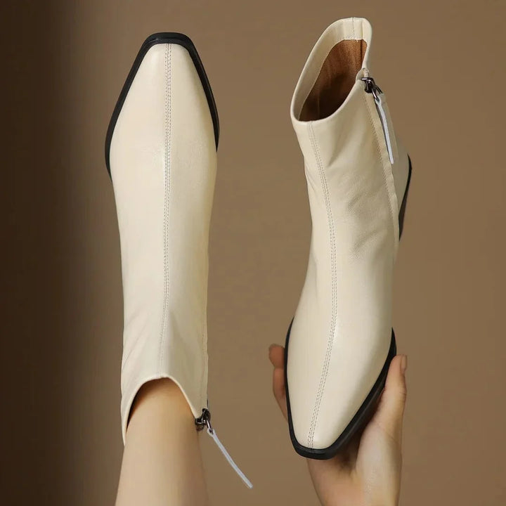 Anika - Stiefeletten Western mit Reißverschluss und Absatz mit Auftritt markant
