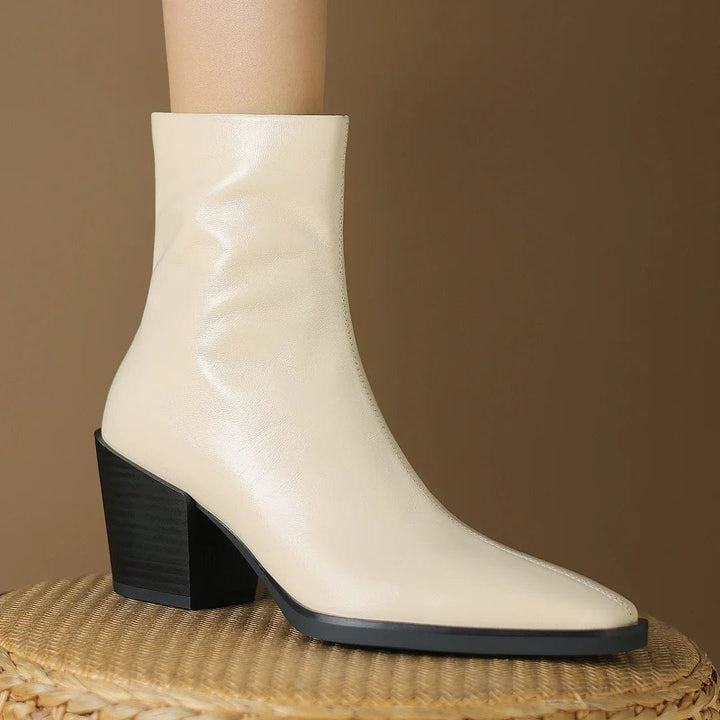 Anika - Stiefeletten Western mit Reißverschluss und Absatz mit Auftritt markant