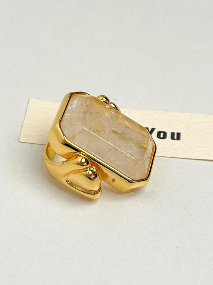 Clara - Ring raffiniert mit leuchtender Verarbeitung